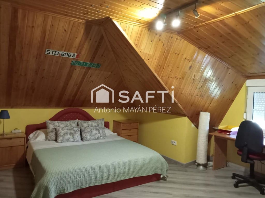 6 sypialnia Willa na sprzedaż w Vilagarcia de Arousa z basenem garażem - 727 000 € (Ref: 9690455)