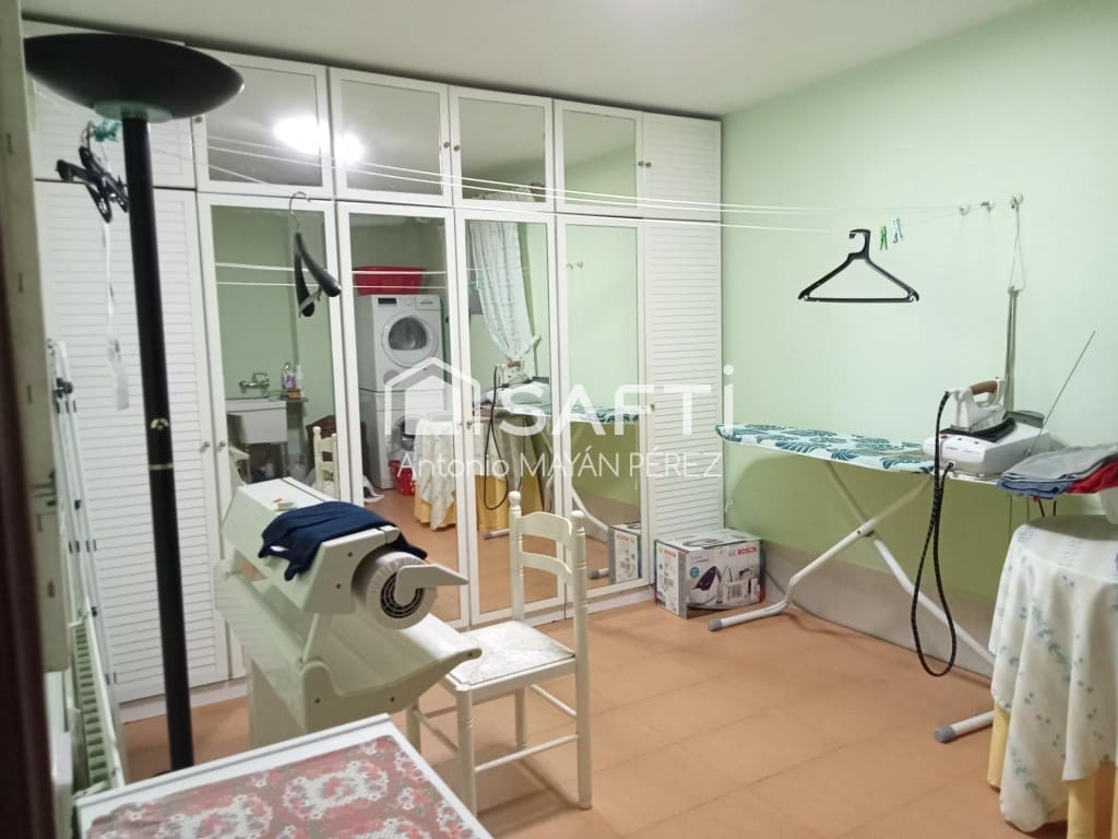 6 sypialnia Willa na sprzedaż w Vilagarcia de Arousa z basenem garażem - 727 000 € (Ref: 9690455)