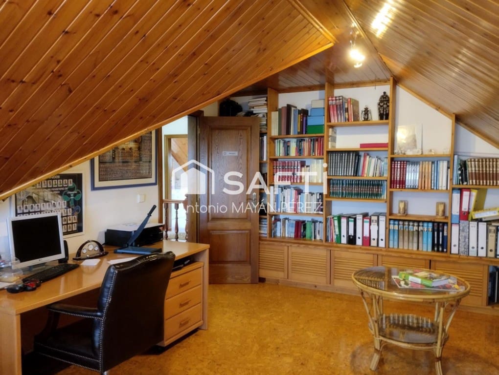 6 sypialnia Willa na sprzedaż w Vilagarcia de Arousa z basenem garażem - 727 000 € (Ref: 9690455)