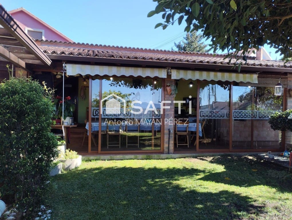 6 sypialnia Willa na sprzedaż w Vilagarcia de Arousa z basenem garażem - 727 000 € (Ref: 9690455)