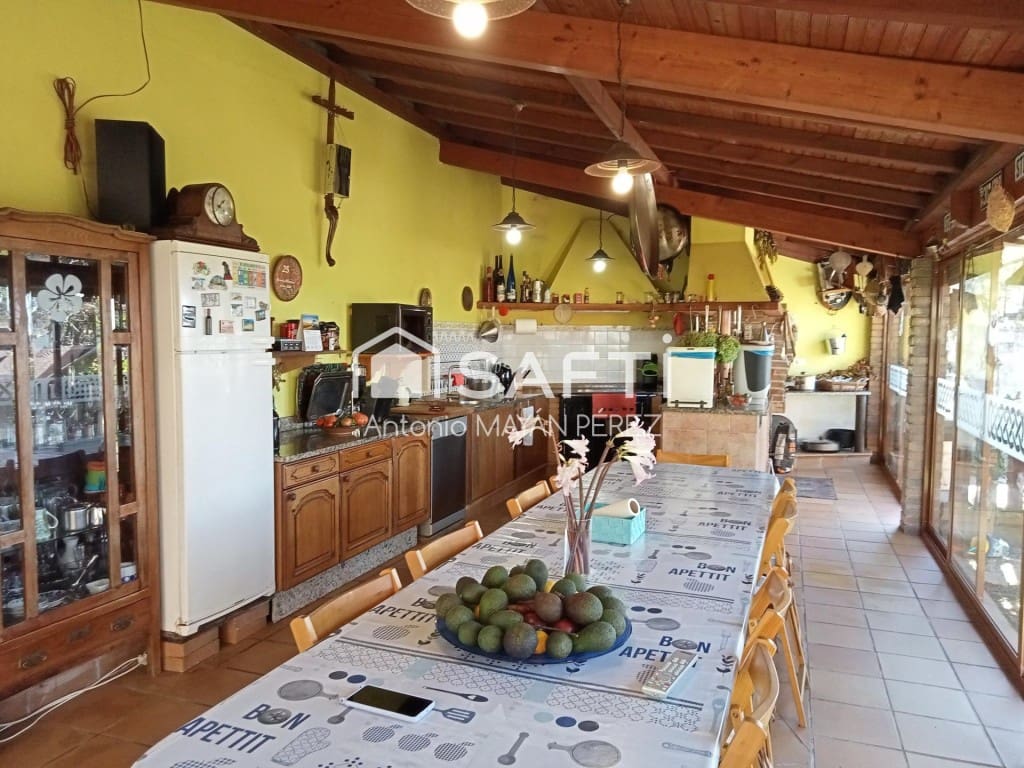 6 sypialnia Willa na sprzedaż w Vilagarcia de Arousa z basenem garażem - 727 000 € (Ref: 9690455)