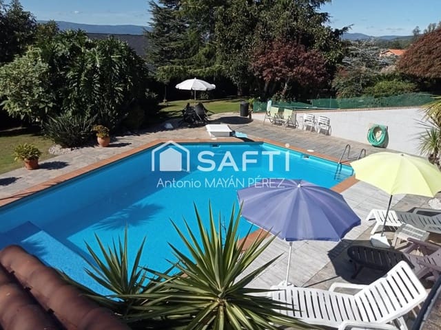 6 sypialnia Willa na sprzedaż w Vilagarcía de Arousa z basenem garażem - 727 000 € (Ref: 9690455)