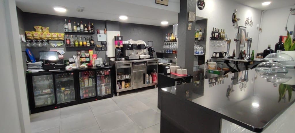 Erhverv til salg i Tarragona by - € 110.000 (Ref: 9690460)