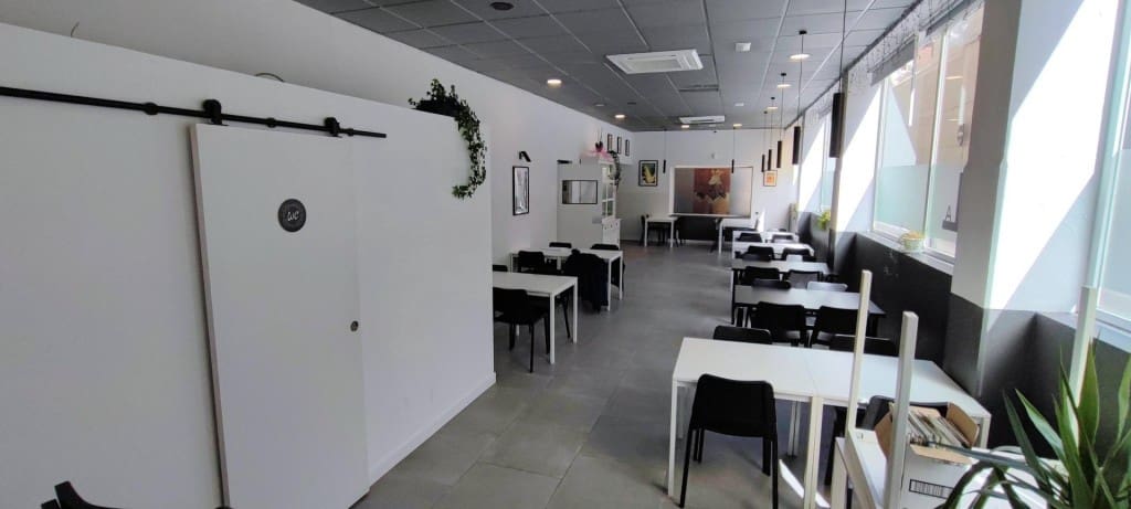 Erhverv til salg i Tarragona by - € 110.000 (Ref: 9690460)