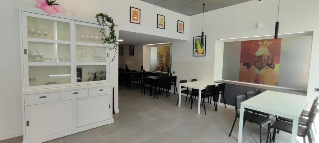 Erhverv til salg i Tarragona by - € 110.000 (Ref: 9690460)