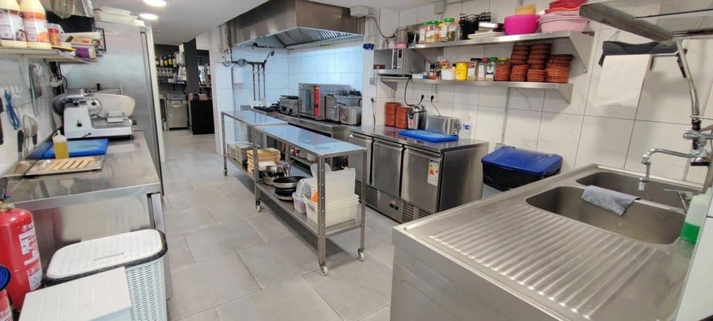 Erhverv til salg i Tarragona by - € 110.000 (Ref: 9690460)