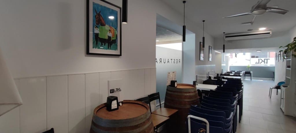 Erhverv til salg i Tarragona by - € 110.000 (Ref: 9690460)