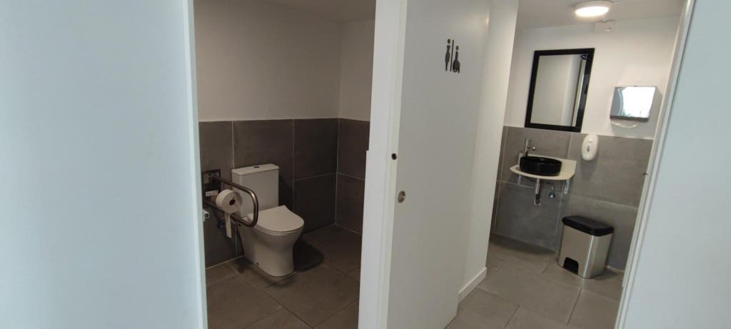 Erhverv til salg i Tarragona by - € 110.000 (Ref: 9690460)