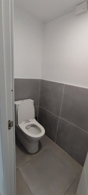 Erhverv til salg i Tarragona by - € 110.000 (Ref: 9690460)