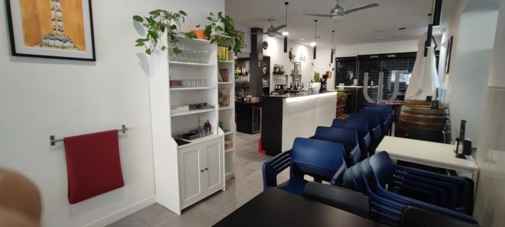 Erhverv til salg i Tarragona by - € 110.000 (Ref: 9690460)