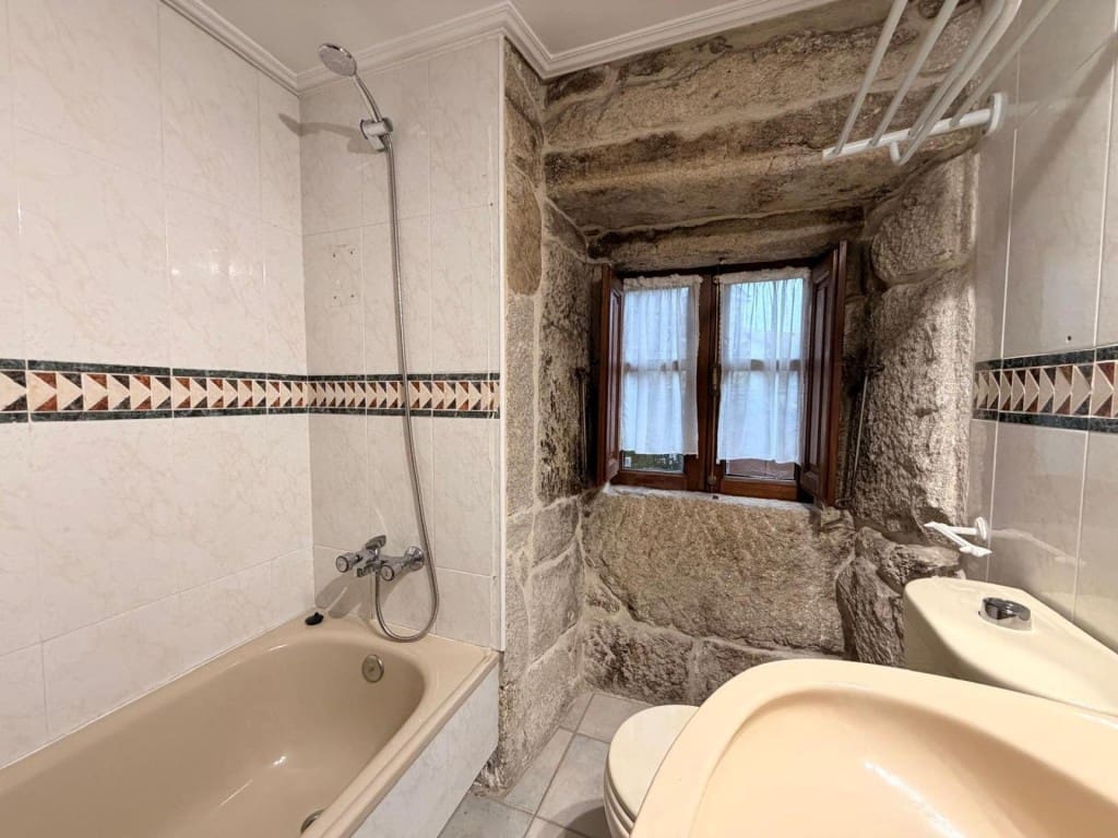 4 bedroom Villa for sale in Poio - € 459,000 (Ref: 9690463)