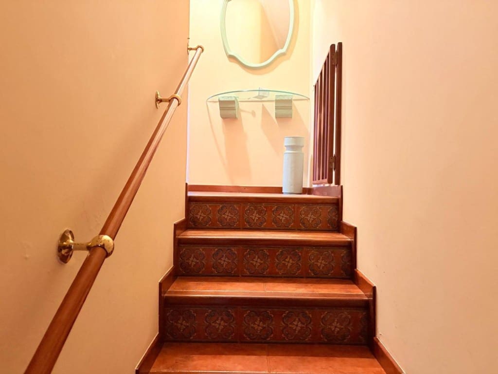 4 bedroom Villa for sale in Poio - € 459,000 (Ref: 9690463)