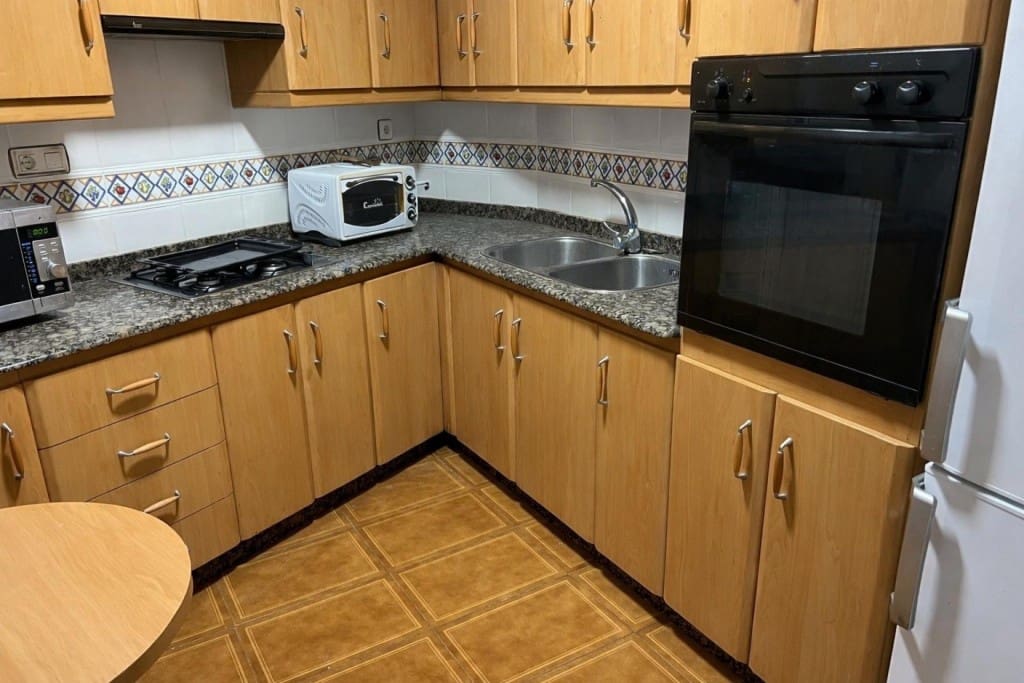 8 bedroom Villa for sale in Teresa de Cofrentes with garage - € 175,000 (Ref: 9690464)