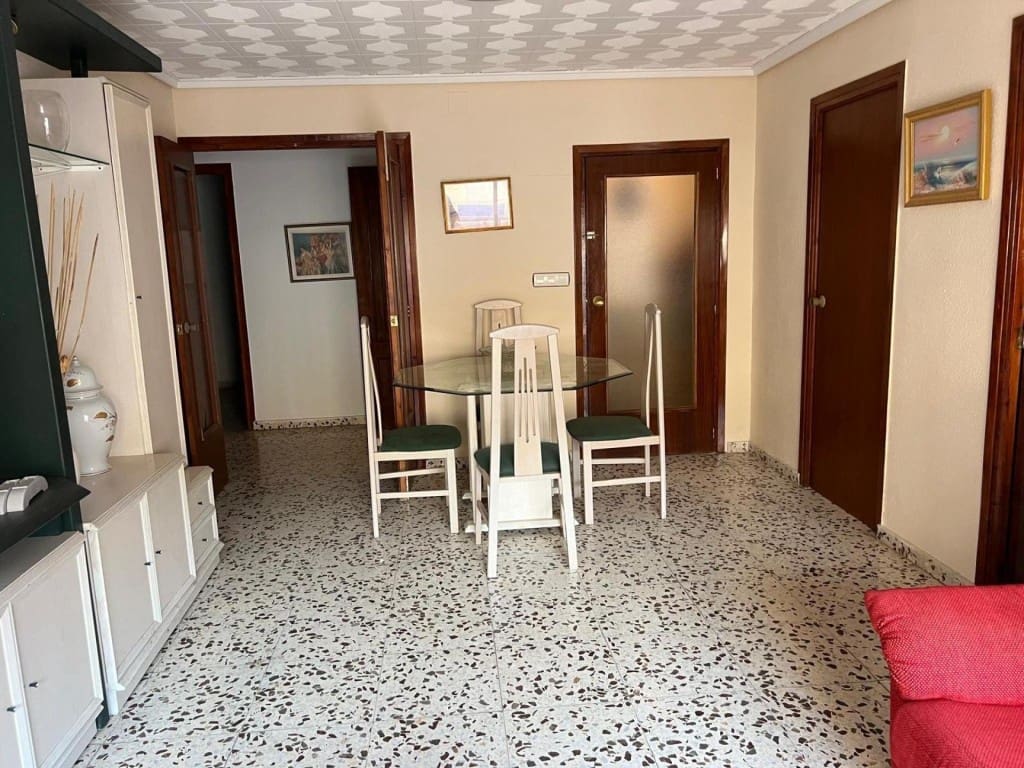 8 bedroom Villa for sale in Teresa de Cofrentes with garage - € 175,000 (Ref: 9690464)