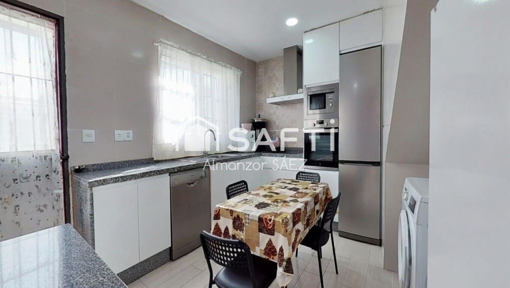 4 bedroom Terraced Villa for sale in El Cuervo de Sevilla - € 165,000 (Ref: 9690465)