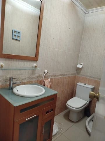 4 bedroom Terraced Villa for rent in Novelda - € 900 (Ref: 9690466)