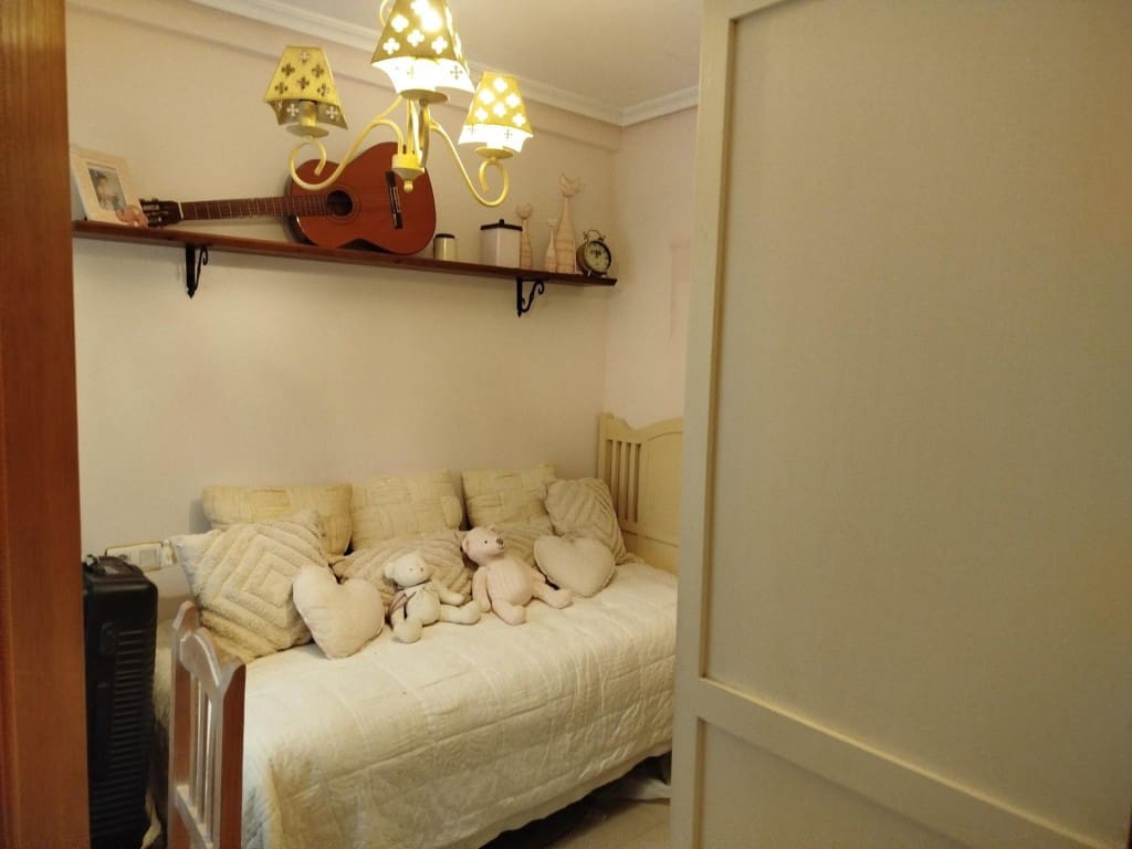 4 bedroom Terraced Villa for rent in Novelda - € 900 (Ref: 9690466)