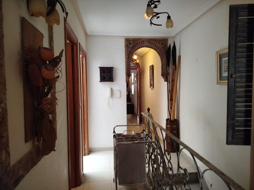 4 bedroom Terraced Villa for rent in Novelda - € 900 (Ref: 9690466)