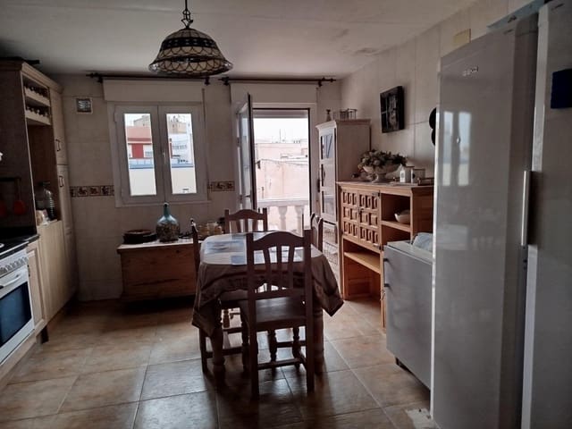 4 bedroom Terraced Villa for rent in Novelda - € 900 (Ref: 9690466)