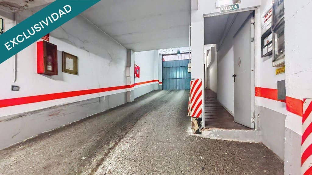 Garage for sale in Oviedo - € 11,900 (Ref: 9695231)