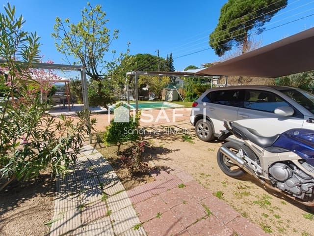 4 soverom Villa til salgs i Aiguaviva Parc, Vidreres med svømmebasseng - € 265 000 (Ref: 9695234)