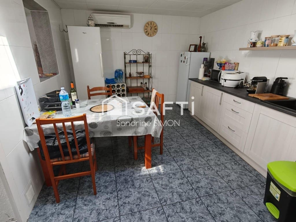 4 sovrum Villa till salu i Vidreres med pool - 265 000 € (Ref: 9695234)