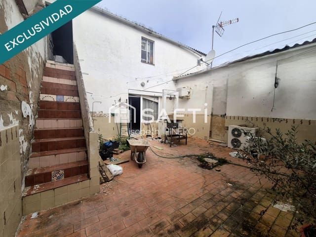 3 bedroom Terraced Villa for sale in Puebla de la Calzada with garage - € 50,000 (Ref: 9698744)