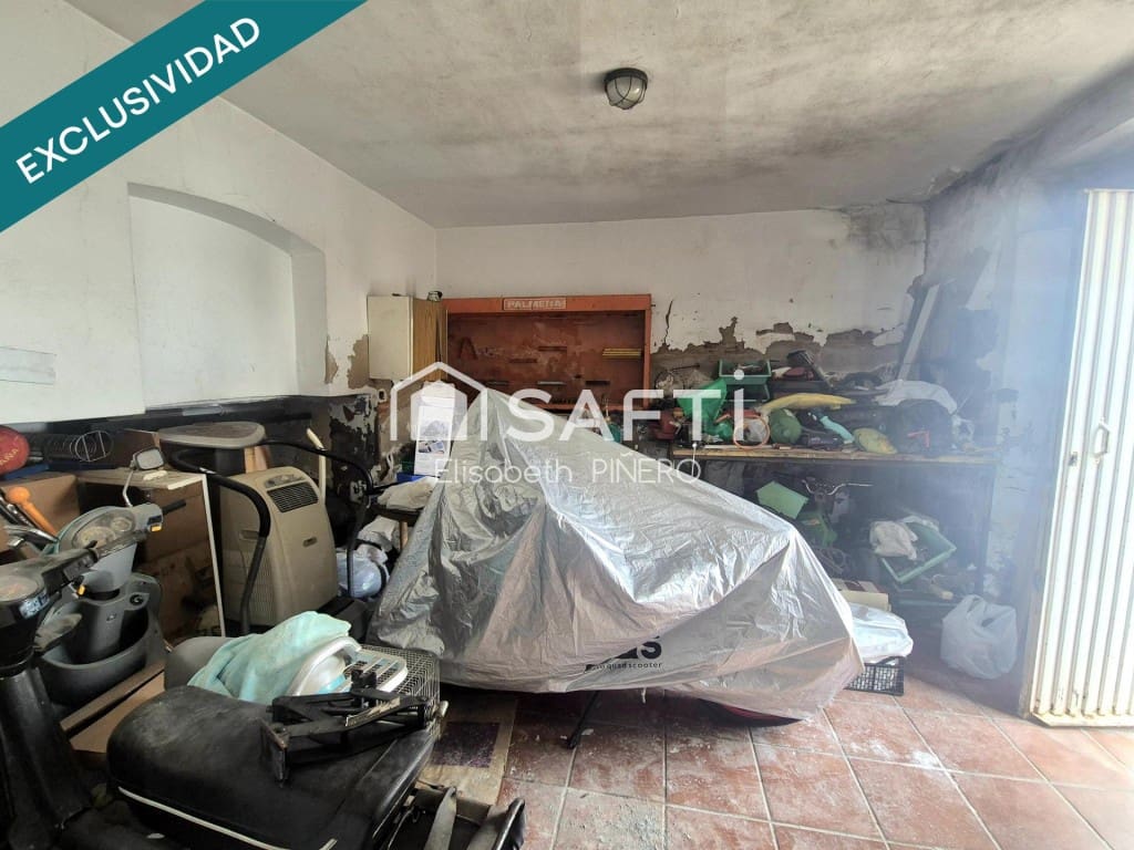 3 bedroom Terraced Villa for sale in Puebla de la Calzada with garage - € 50,000 (Ref: 9698744)