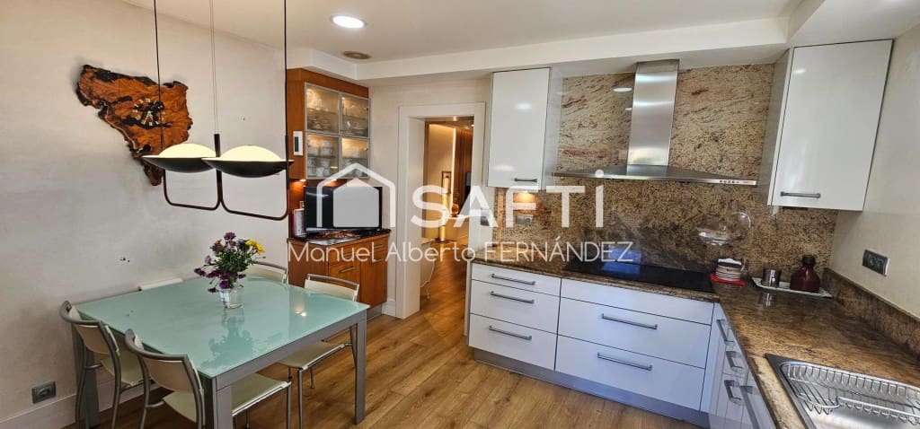 5 bedroom Villa for sale in El Masnou with pool garage - € 1,295,000 (Ref: 9698746)