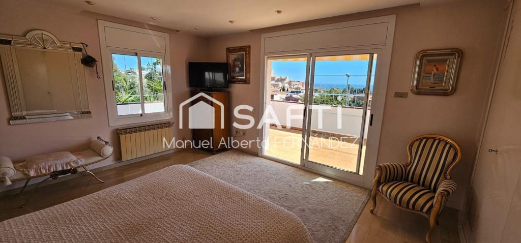 5 bedroom Villa for sale in El Masnou with pool garage - € 1,295,000 (Ref: 9698746)