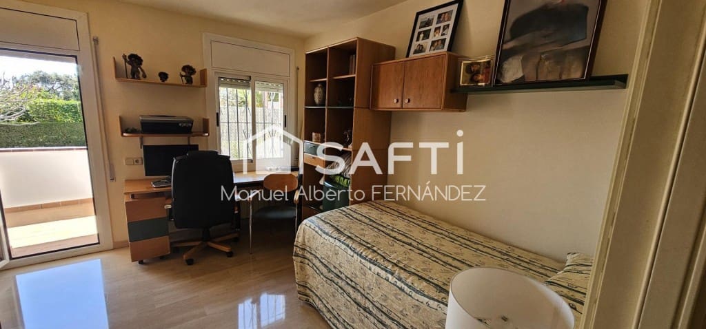 5 bedroom Villa for sale in El Masnou with pool garage - € 1,295,000 (Ref: 9698746)