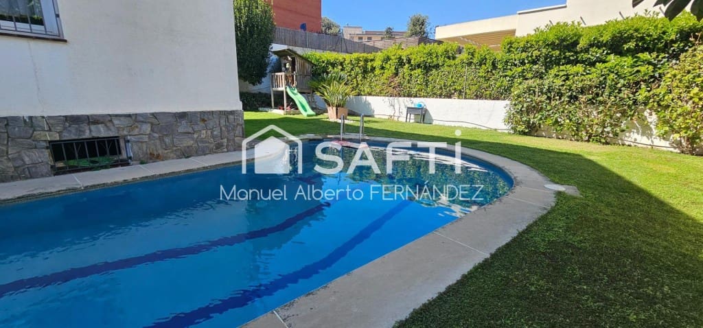 5 bedroom Villa for sale in El Masnou with pool garage - € 1,295,000 (Ref: 9698746)