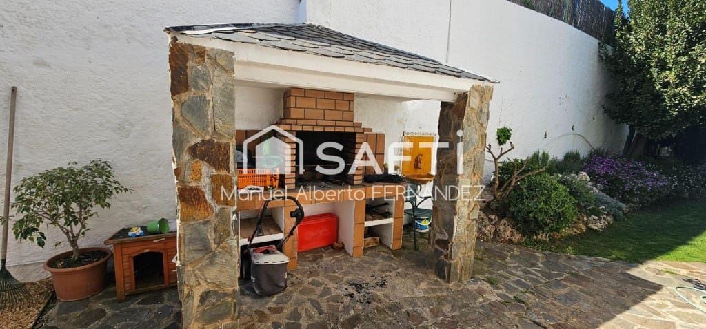 5 bedroom Villa for sale in El Masnou with pool garage - € 1,295,000 (Ref: 9698746)