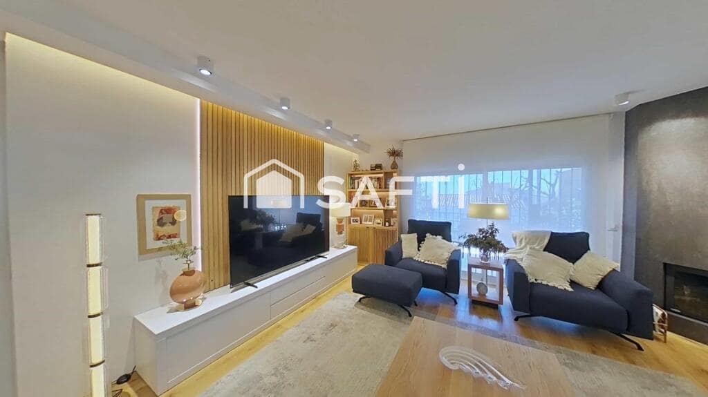 5 bedroom Villa for sale in El Masnou with pool garage - € 1,295,000 (Ref: 9698746)