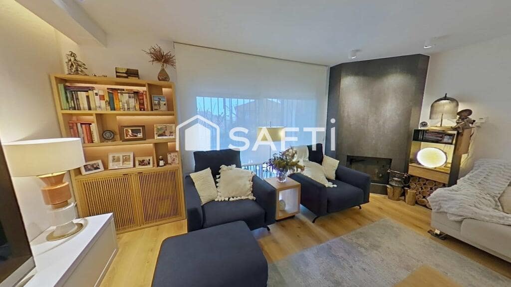 5 bedroom Villa for sale in El Masnou with pool garage - € 1,295,000 (Ref: 9698746)