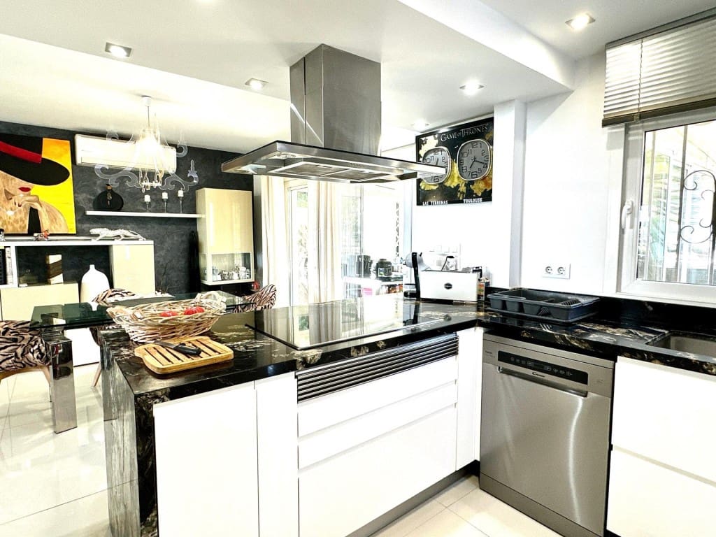 3 soverom Villa til salgs i Peniscola med svømmebasseng garasje - € 459 000 (Ref: 9698747)