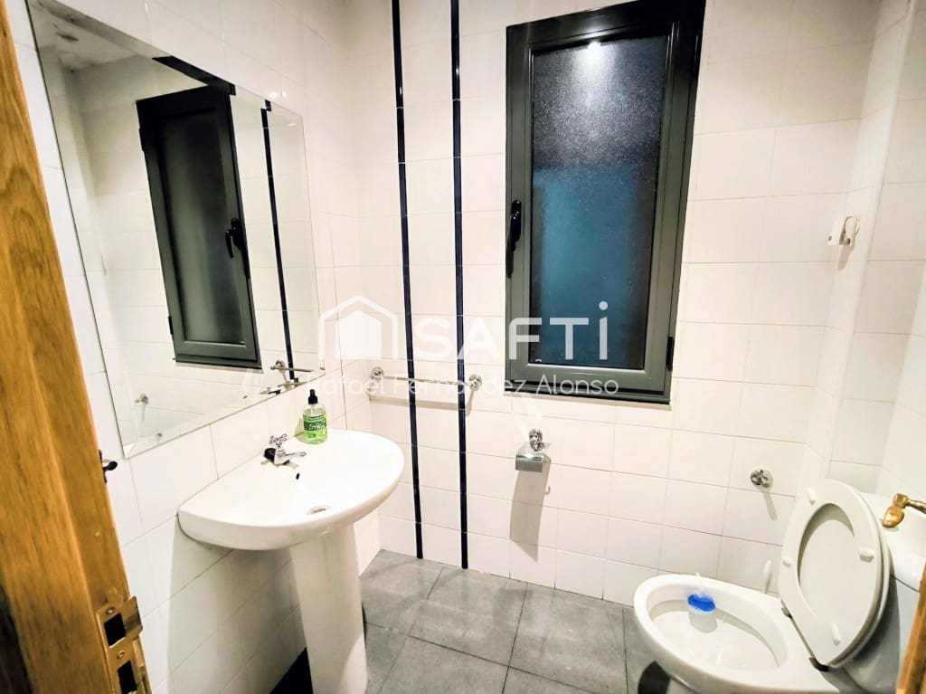 Studio for sale in Leon city - € 91,000 (Ref: 9698749)