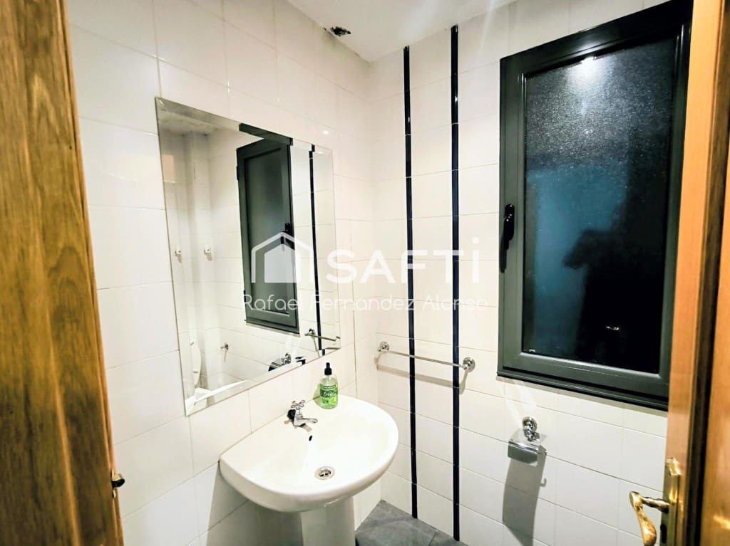 Studio for sale in Leon city - € 91,000 (Ref: 9698749)