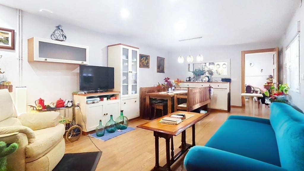 4 bedroom Villa for sale in Cuadros with pool - € 280,000 (Ref: 9698751)