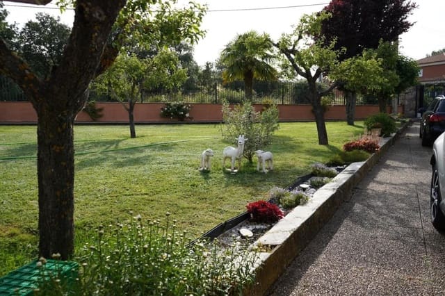 4 bedroom Villa for sale in Cuadros with pool - € 280,000 (Ref: 9698751)