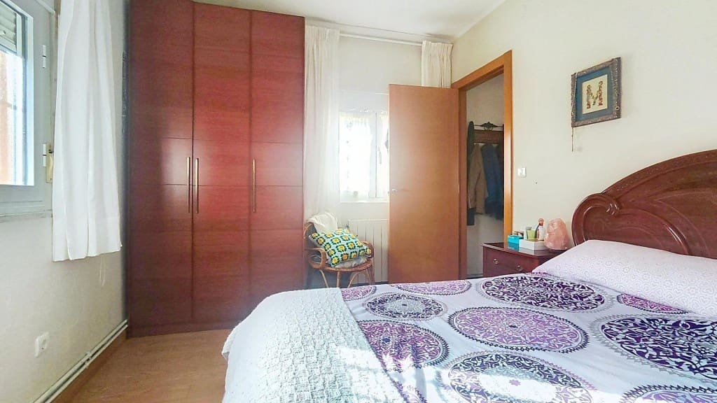 4 bedroom Villa for sale in Cuadros with pool - € 280,000 (Ref: 9698751)