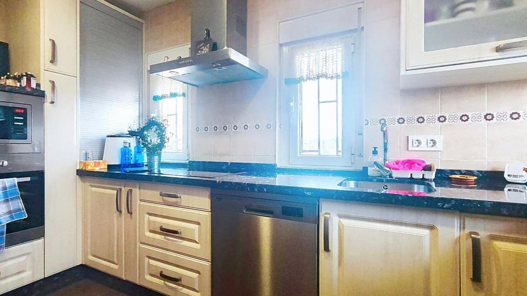 4 bedroom Villa for sale in Cuadros with pool - € 280,000 (Ref: 9698751)