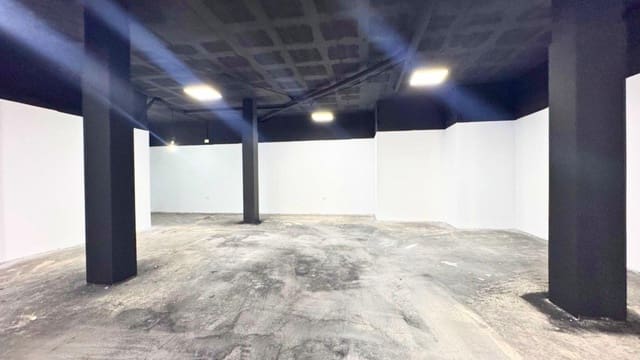 Commerciale in vendita in Novelda - 145.000 € (Rif: 9698753)