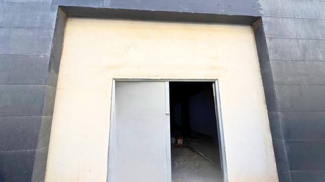 Commerciale in vendita in Novelda - 145.000 € (Rif: 9698753)