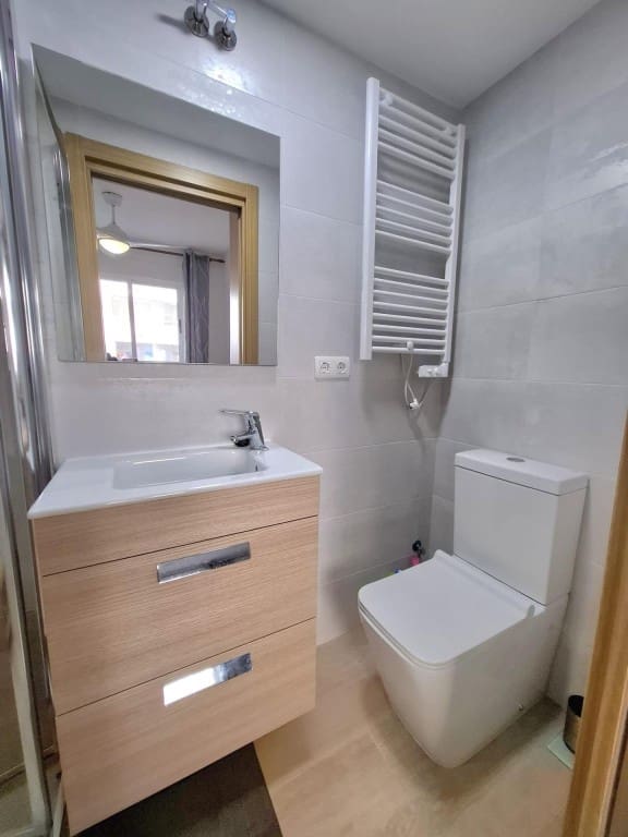 2 soveværelse Lejlighed til salg i Oropesa  med swimmingpool garage - € 135.000 (Ref: 9698756)