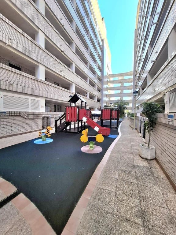 2 soveværelse Lejlighed til salg i Oropesa  med swimmingpool garage - € 135.000 (Ref: 9698756)