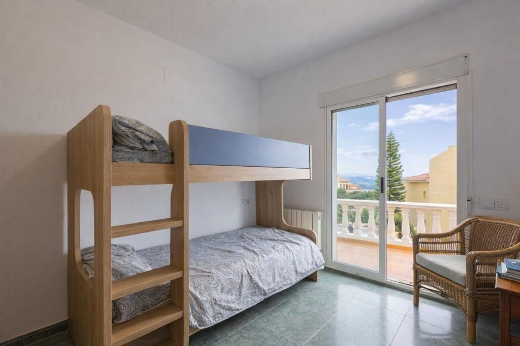 5 soveværelse Villa til salg i Oropesa  med swimmingpool garage - € 549.000 (Ref: 9698757)