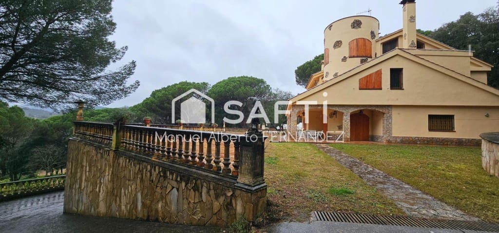 9 bedroom Finca/Country House for sale in Sant Feliu de Buixalleu with pool garage - € 1,250,000 (Ref: 9701509)