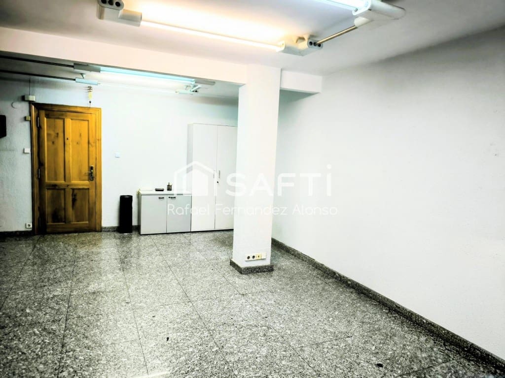 Office for sale in Leon city - € 91,000 (Ref: 9701511)