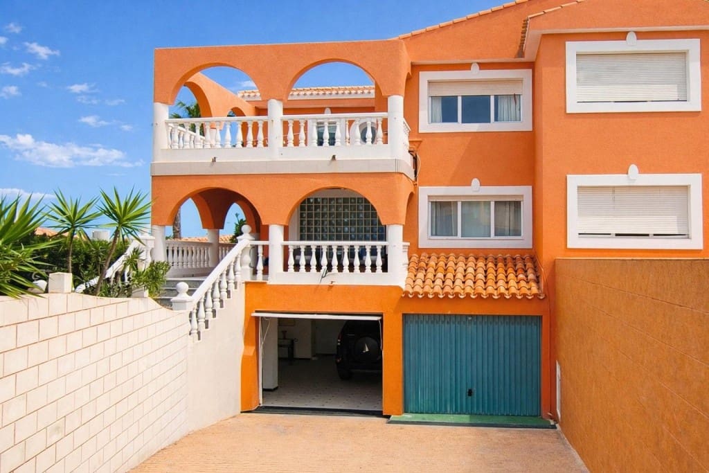 5 quarto Moradia para venda em La Manga del Mar Menor com garagem - 460 000 € (Ref: 9701512)